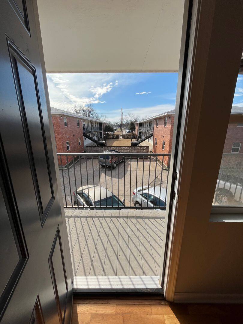 Apartment for rent at 502 W Maple Ave, Stillwater, OK 74074