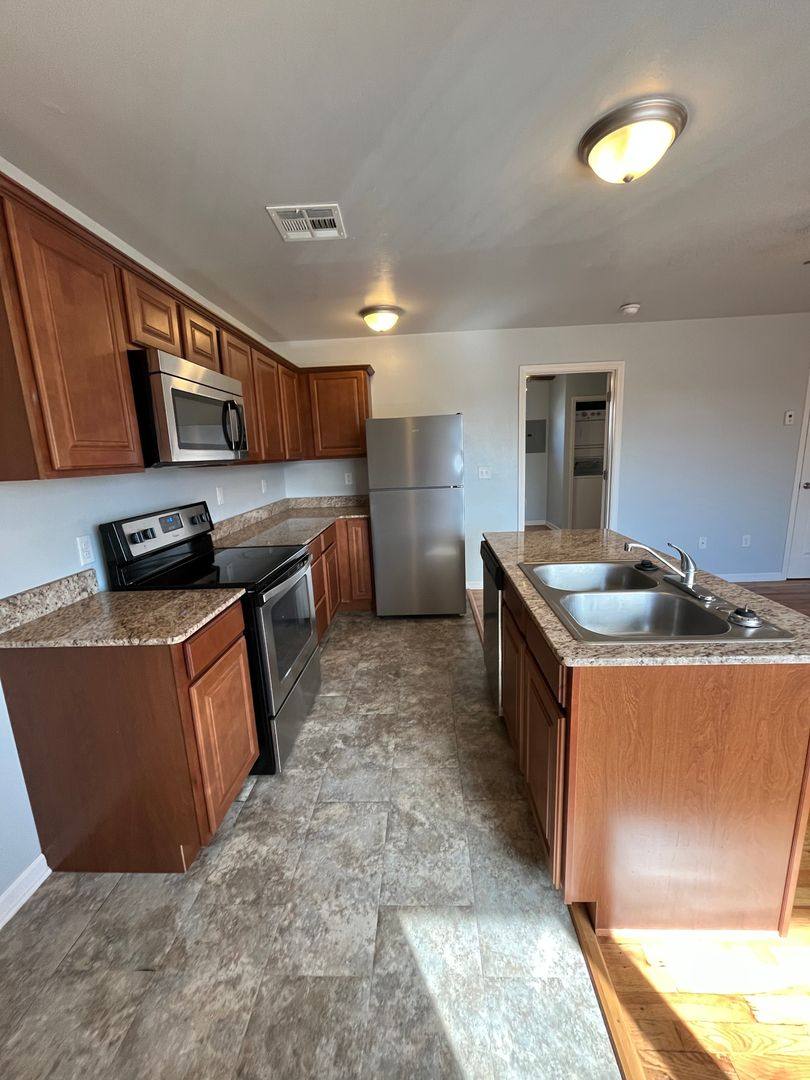 Apartment for rent at 502 W Maple Ave, Stillwater, OK 74074