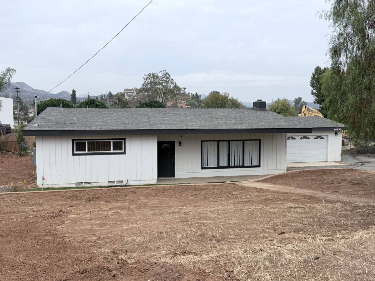 House for rent at 1245 Tres Lomas Dr, El Cajon, CA 92021