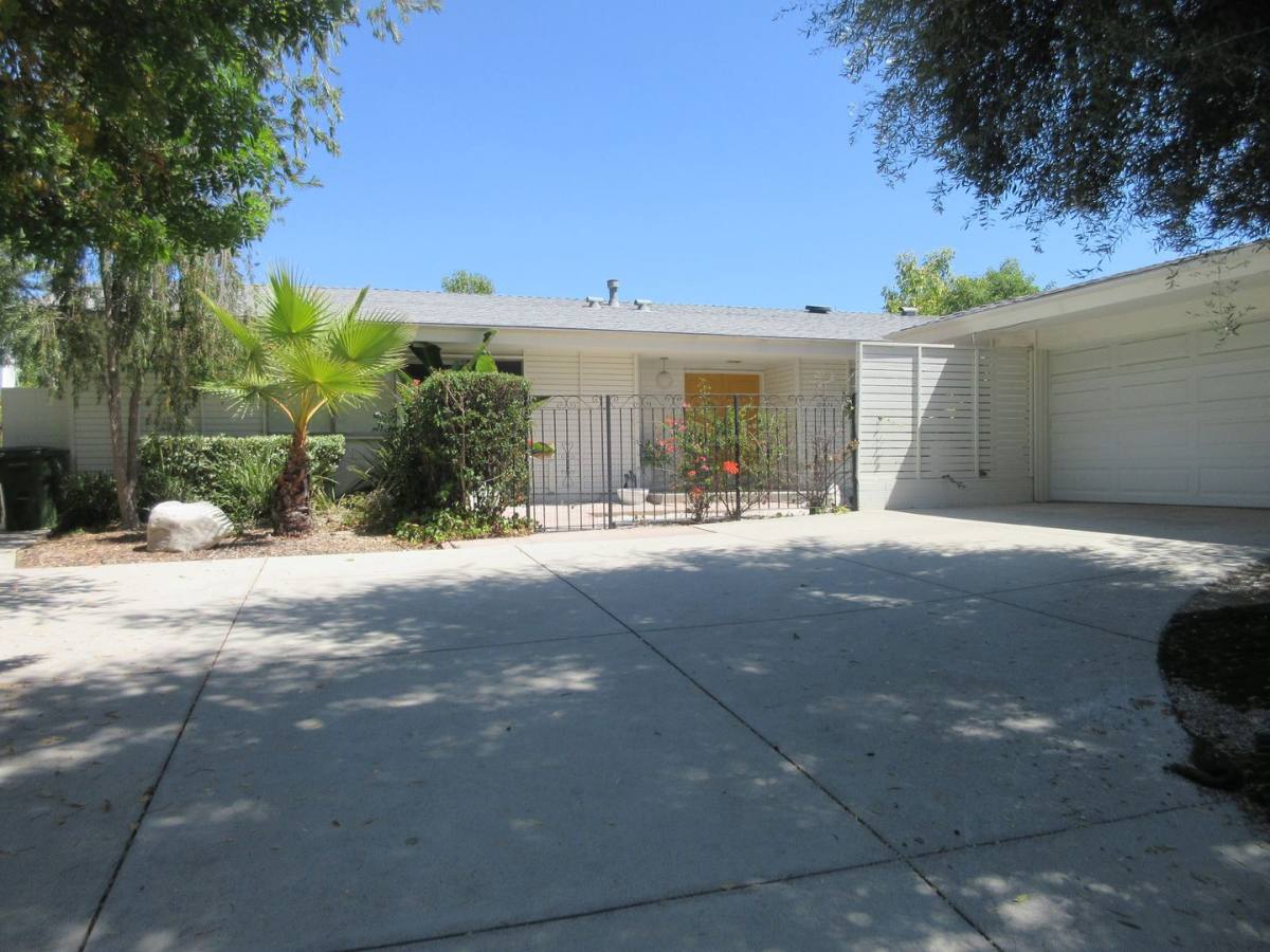 House for rent at 24300 Hatteras St, Woodland Hills, CA 91367