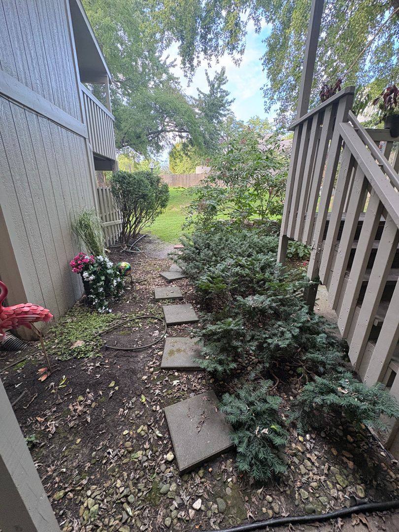 Apartment for rent at 5108 W 62nd St, Mission, KS 66205