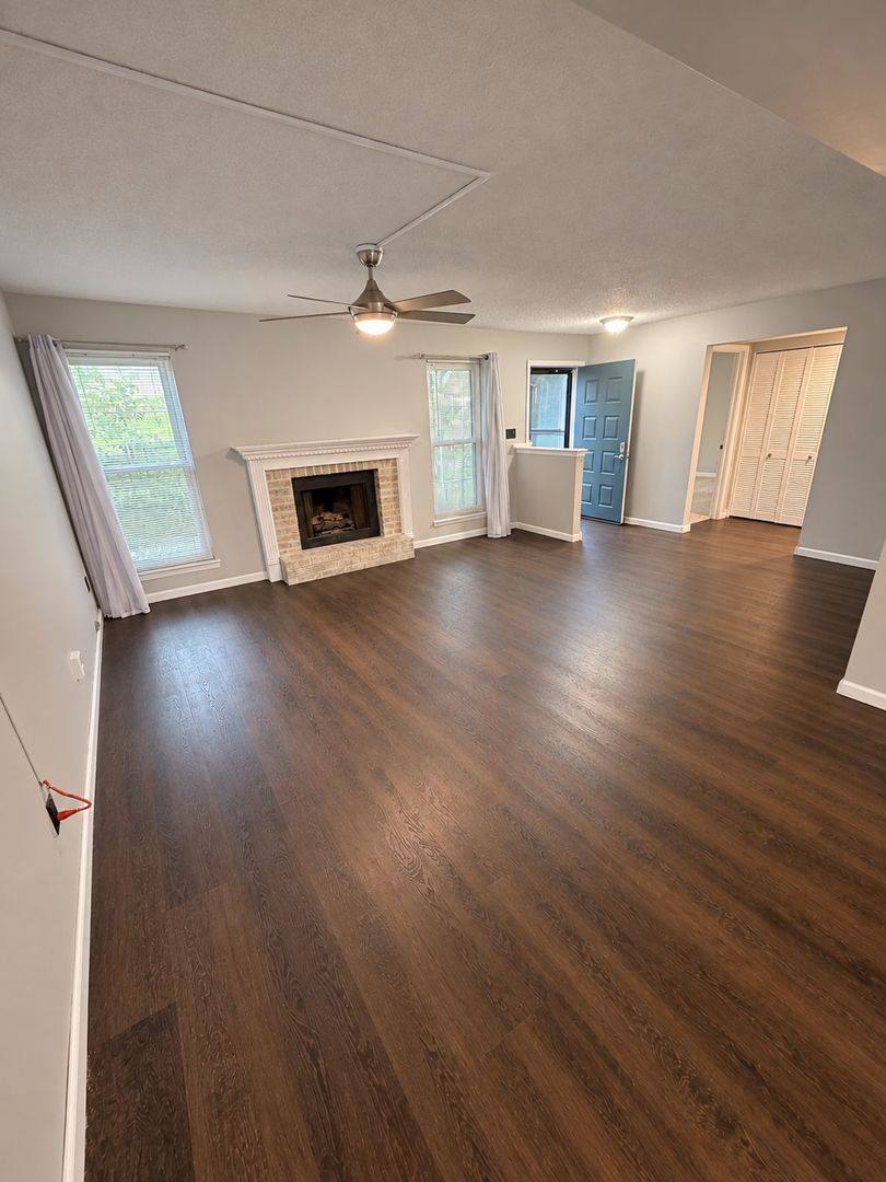 Apartment for rent at 5108 W 62nd St, Mission, KS 66205