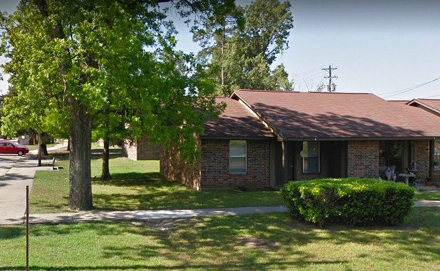 Apartment for rent at 147 Alamo St, Lone Star, TX 75668