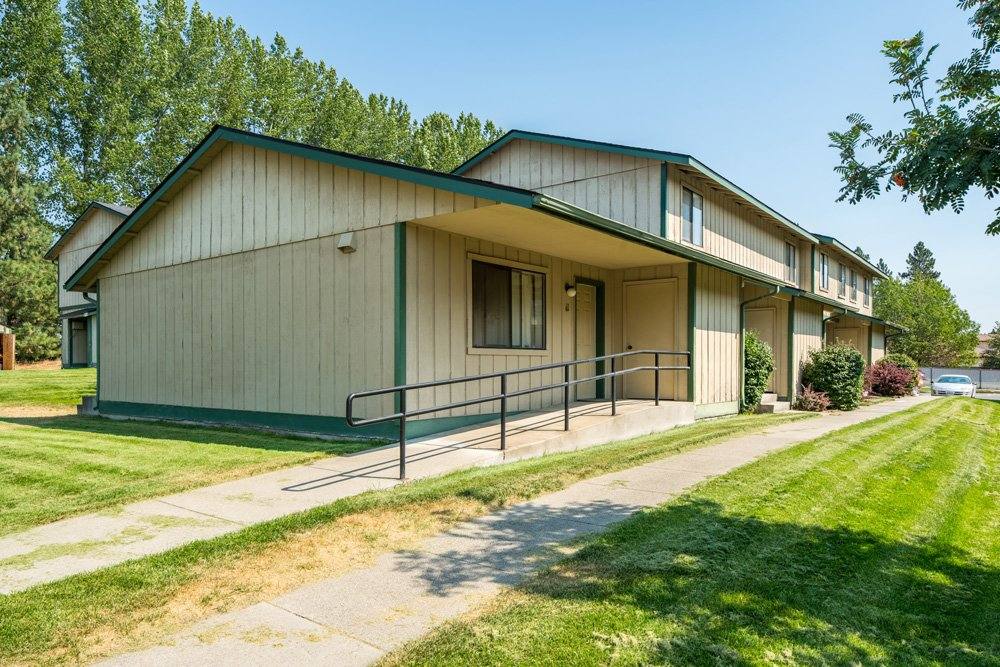 Apartment for rent at 1600 W 7th St, Newport, WA 99156