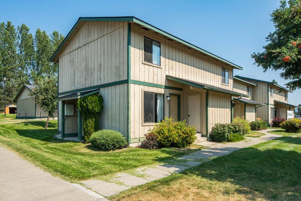 Apartment for rent at 1600 W 7th St, Newport, WA 99156