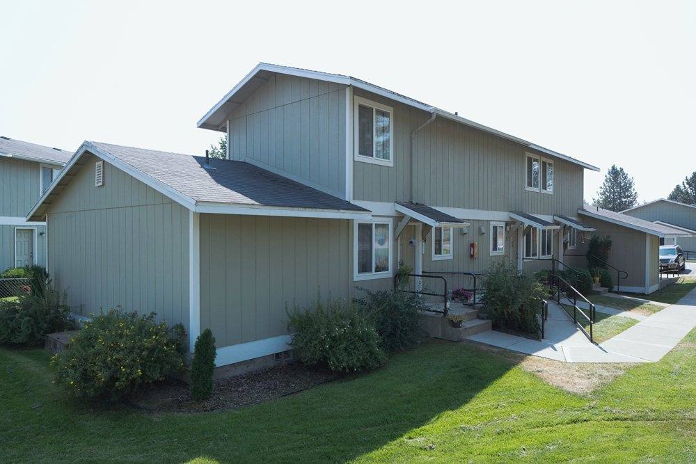 Apartment for rent at 1701 W 7th St, Newport, WA 99156
