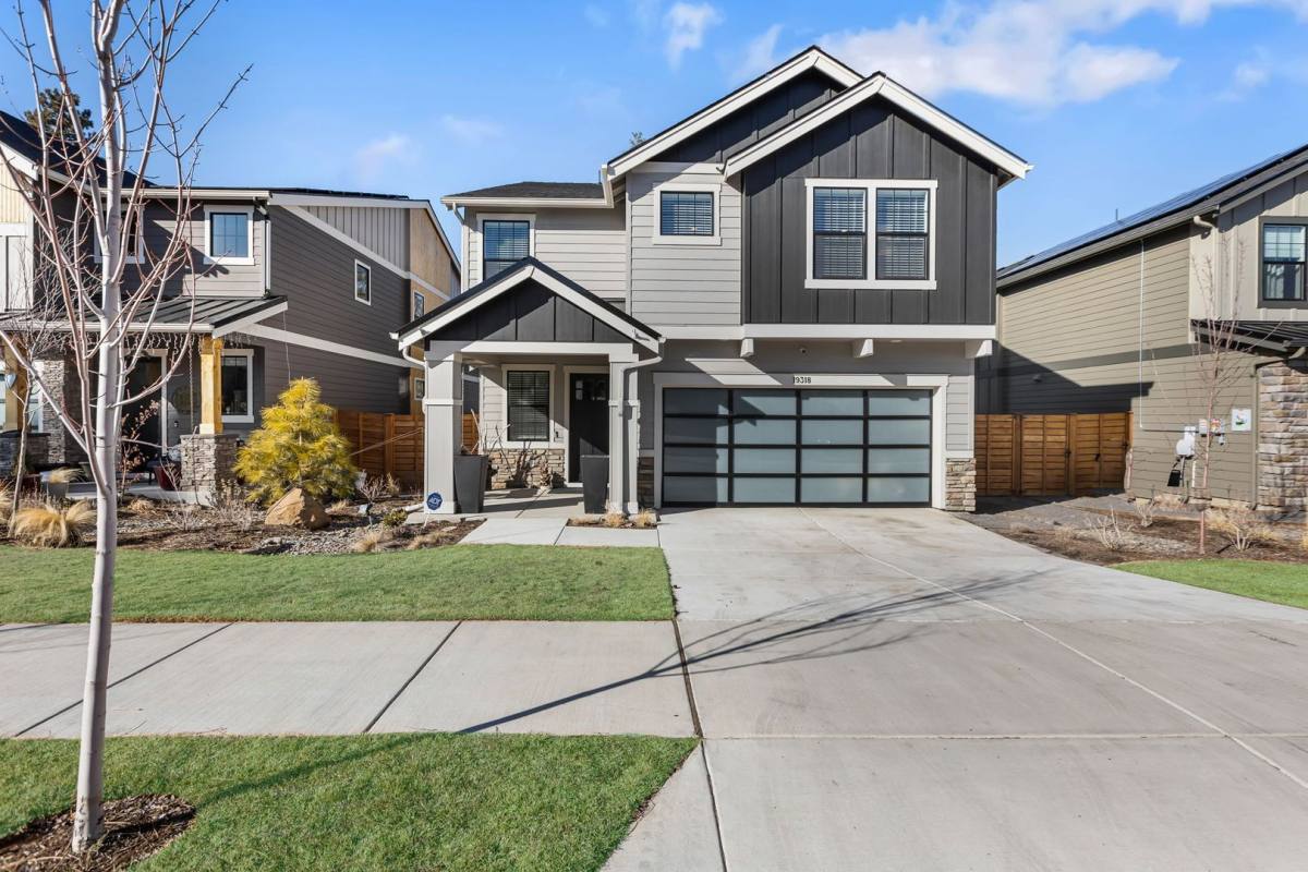 House for rent at 19318 SW Marshmallow Place, Bend, OR 97702