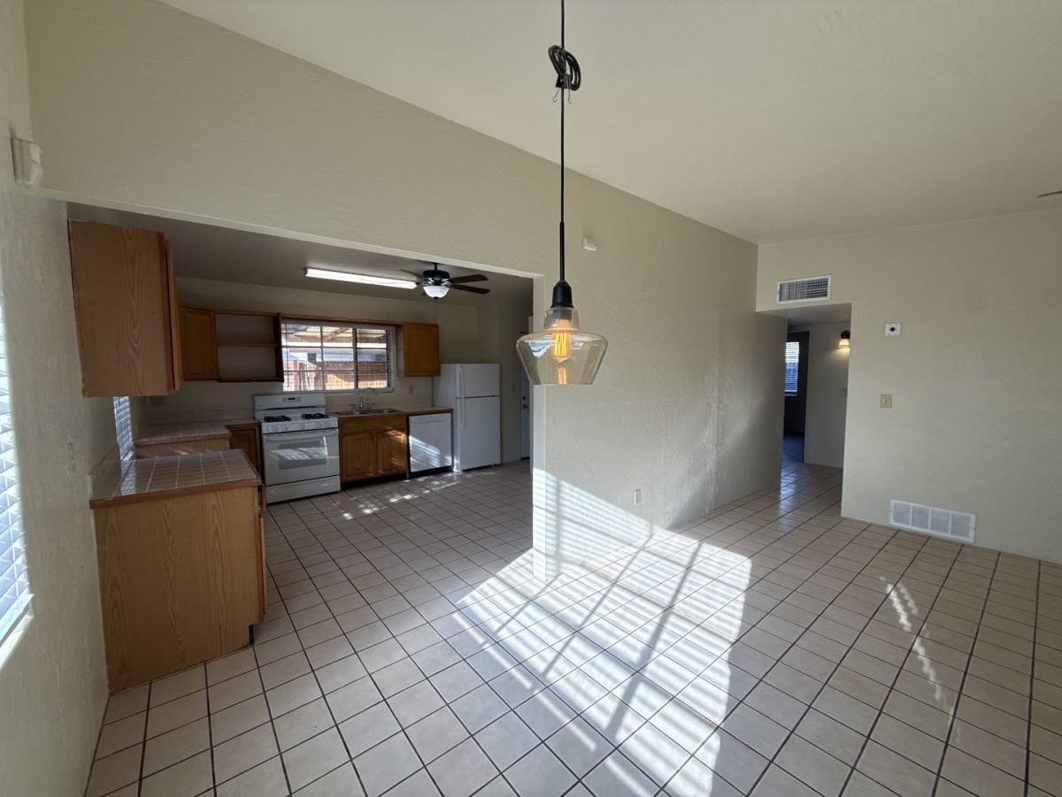 Townhouse for rent at 4443 S 4th Ave, Tucson, AZ 85714