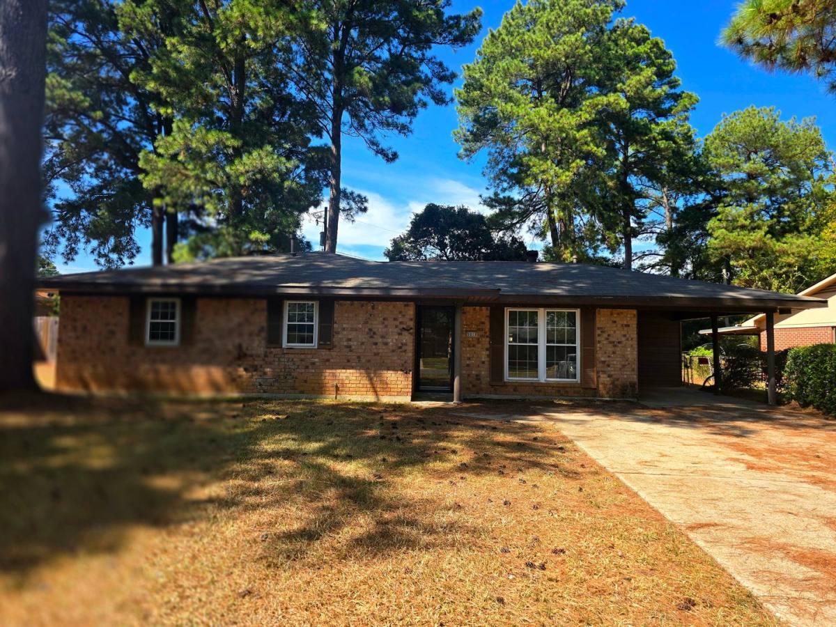 House for rent at 9010 Avalon Dr, Shreveport, LA 71118