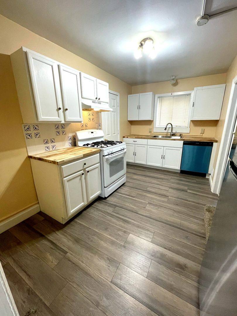Apartment for rent at 3145 Snow Rd, Ypsilanti, MI 48198