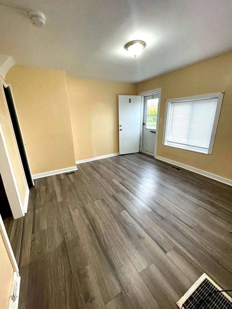 Apartment for rent at 3145 Snow Rd, Ypsilanti, MI 48198