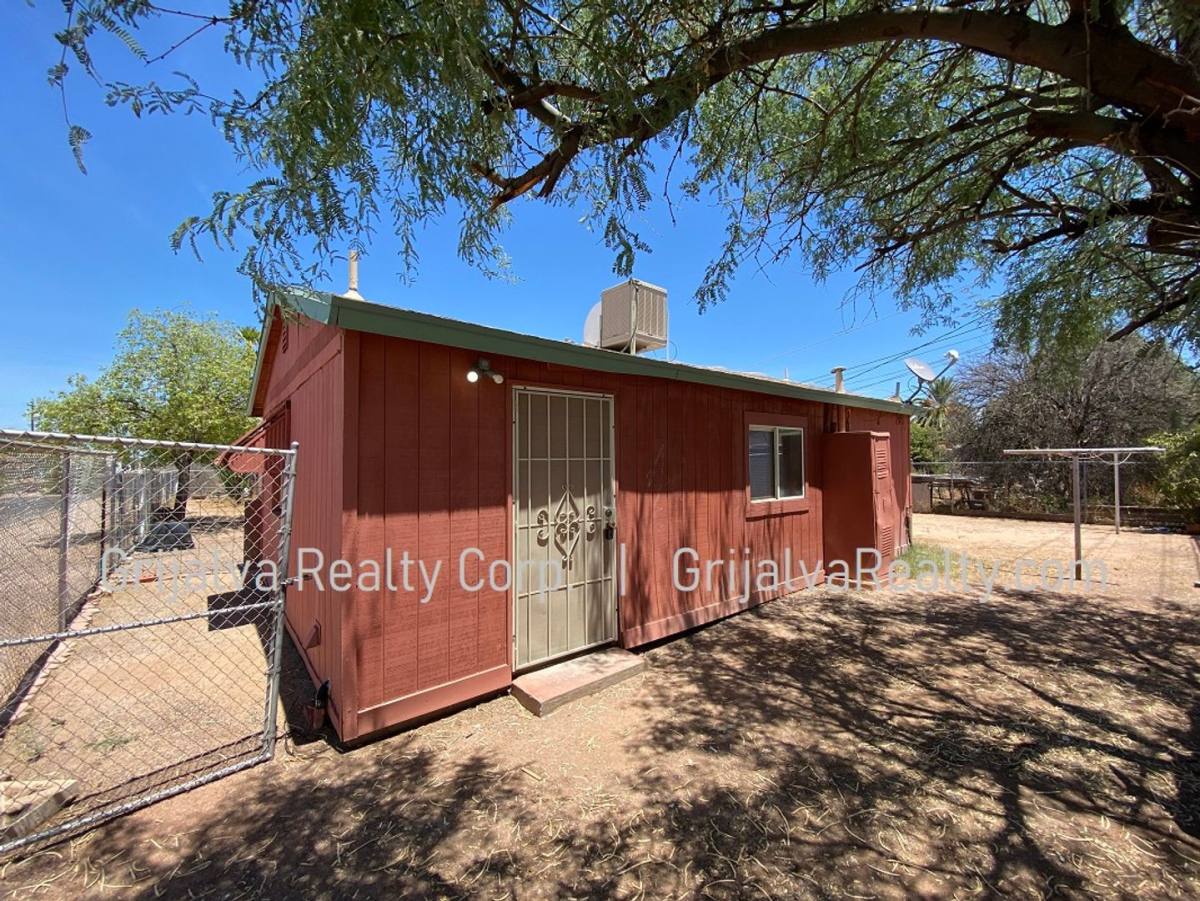 Apartment for rent at 161 W Columbia St, Tucson, AZ 85714