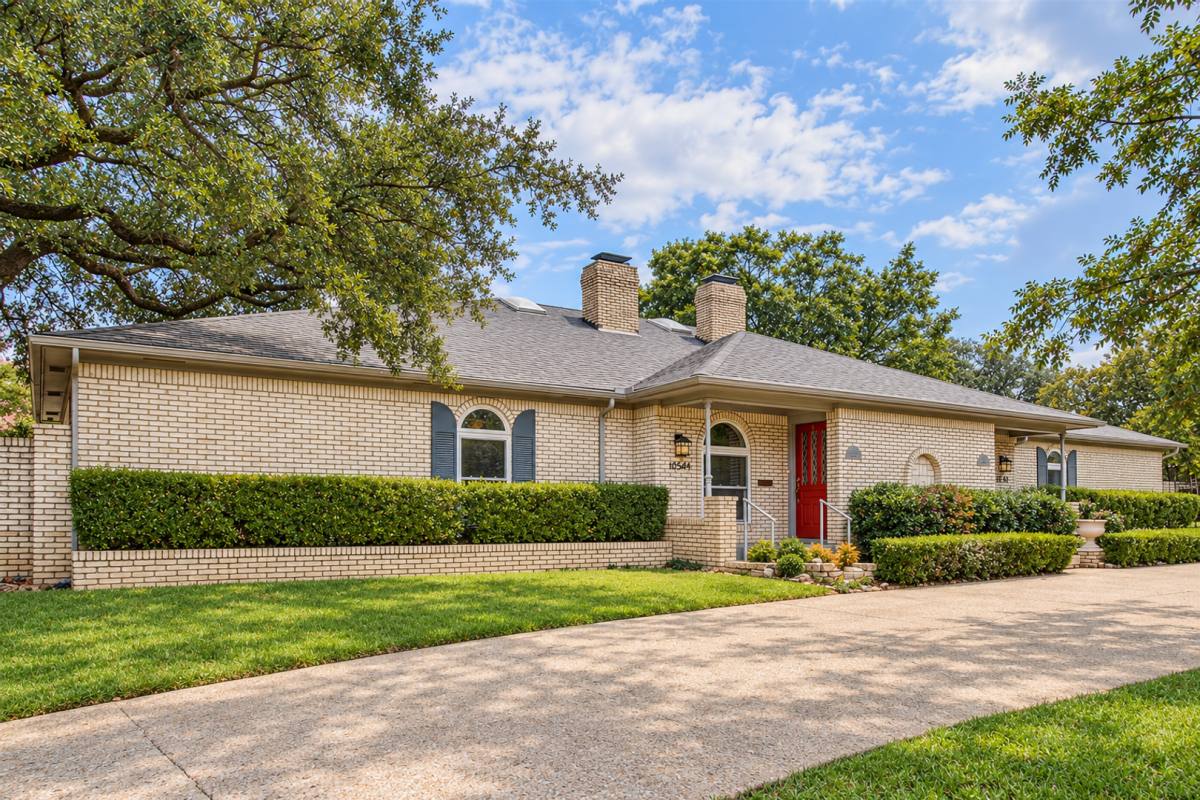 House for rent at 10544 Sandpiper Lane, Dallas, TX 75230