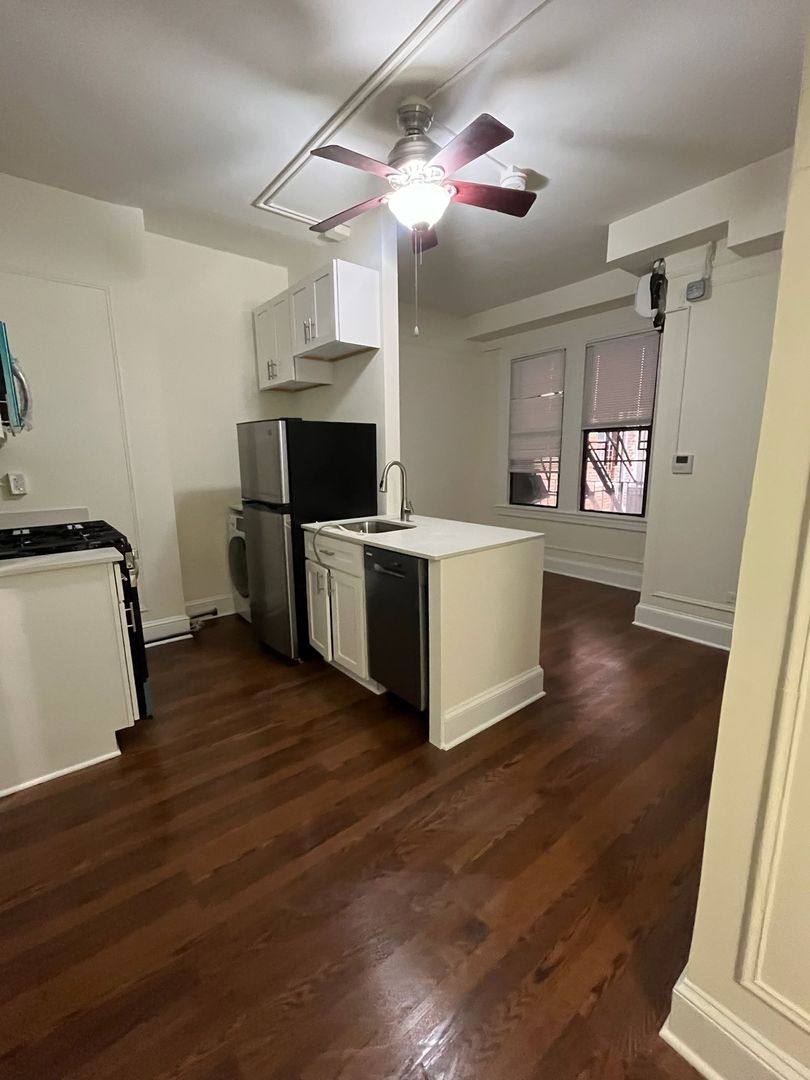 Apartment for rent at 1616 16th St NW, Washington, DC 20009