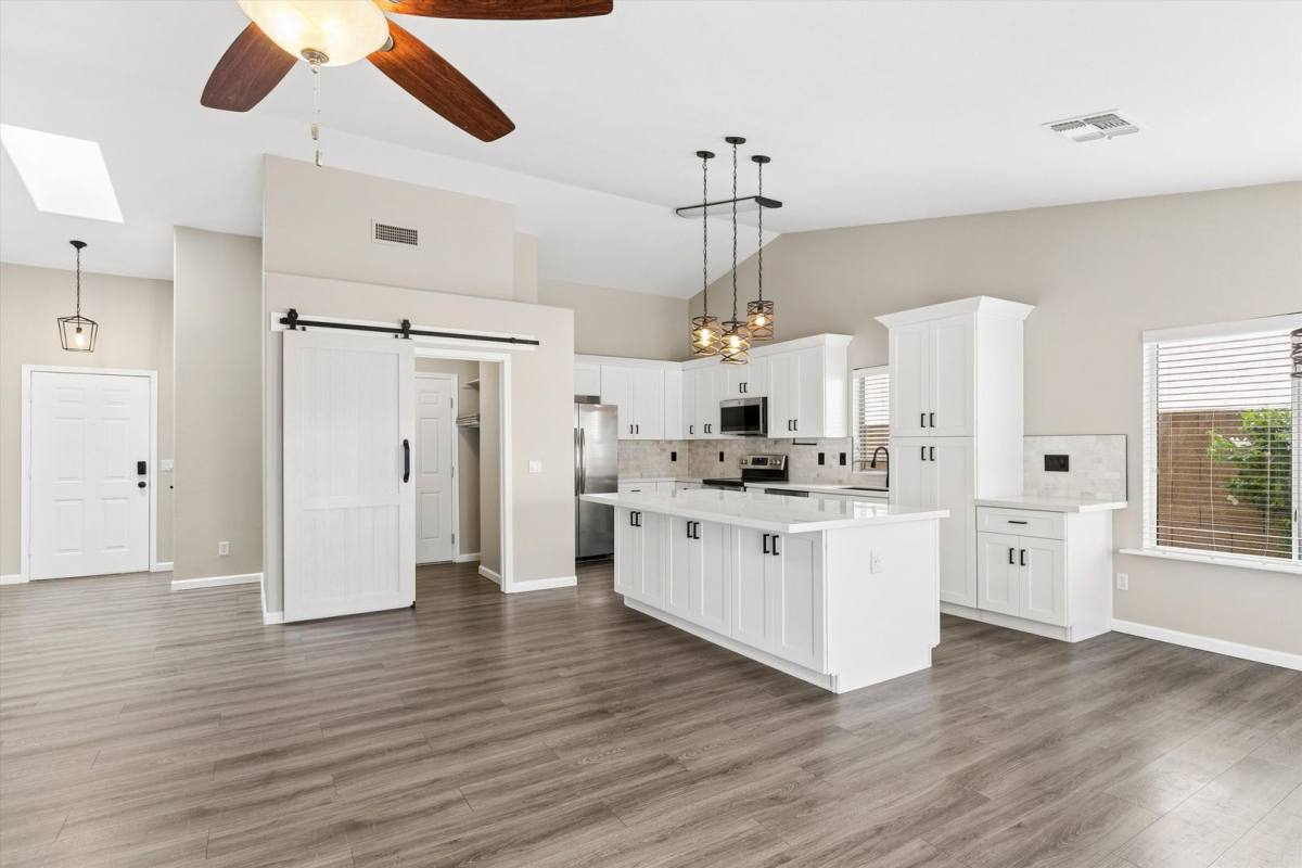 House for rent at 17857 N 85th Lane, Peoria, AZ 85382