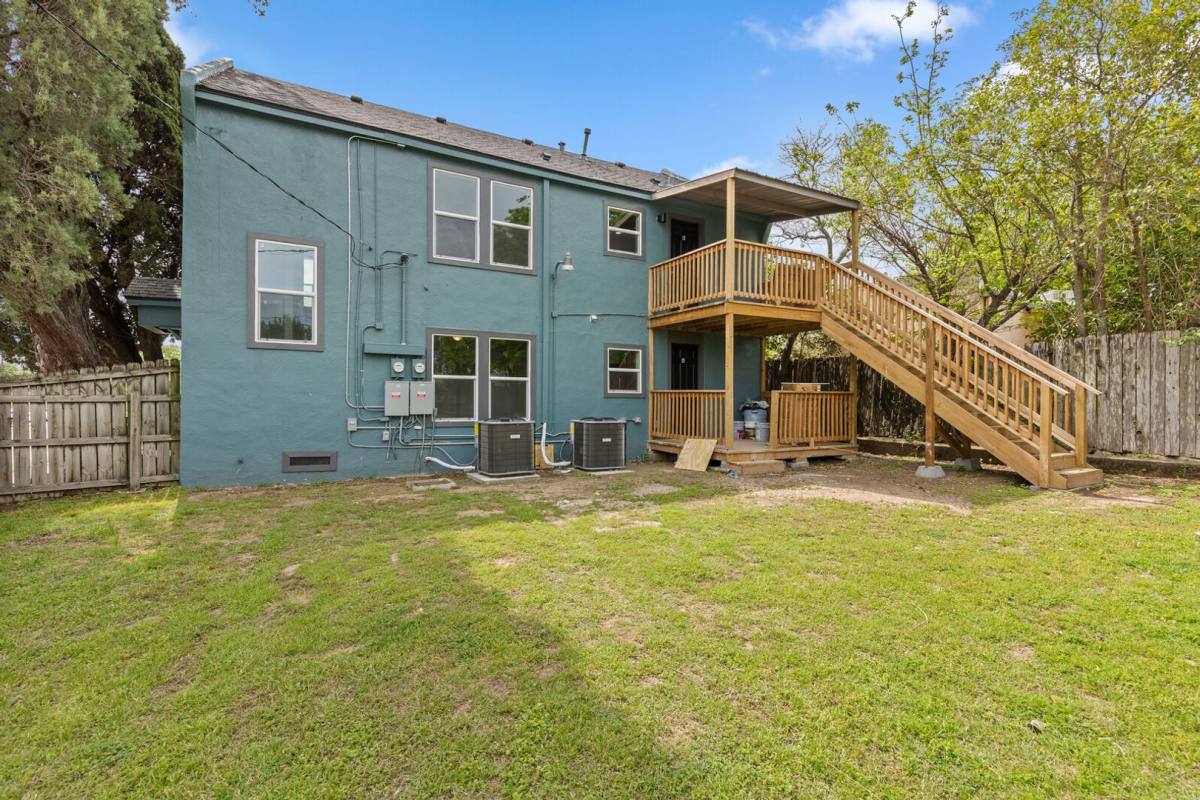 Apartment for rent at 2401 Columbus Ave, Waco, TX 76701