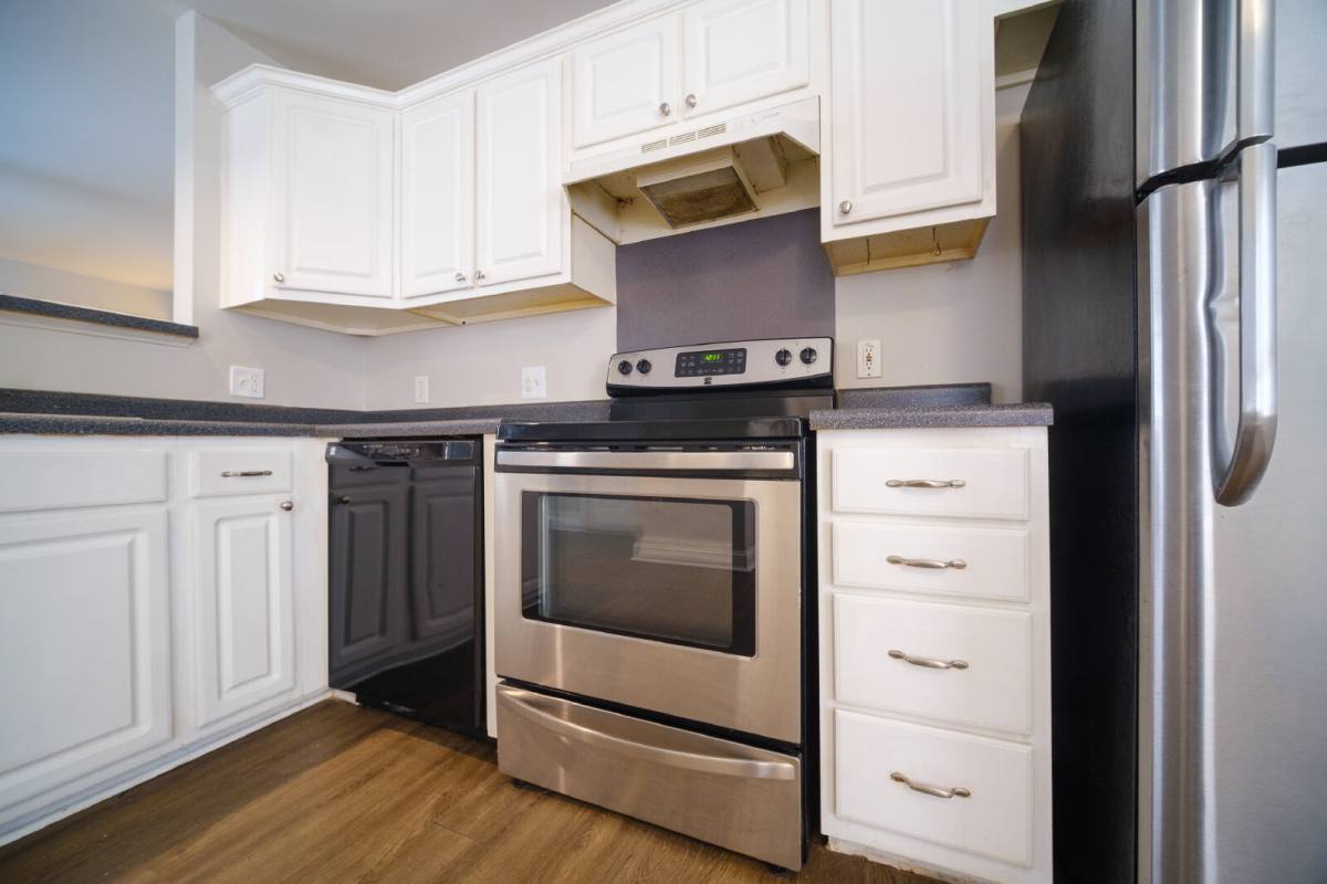 House for rent at 807 King Arthur Dr, Gastonia, NC 28056