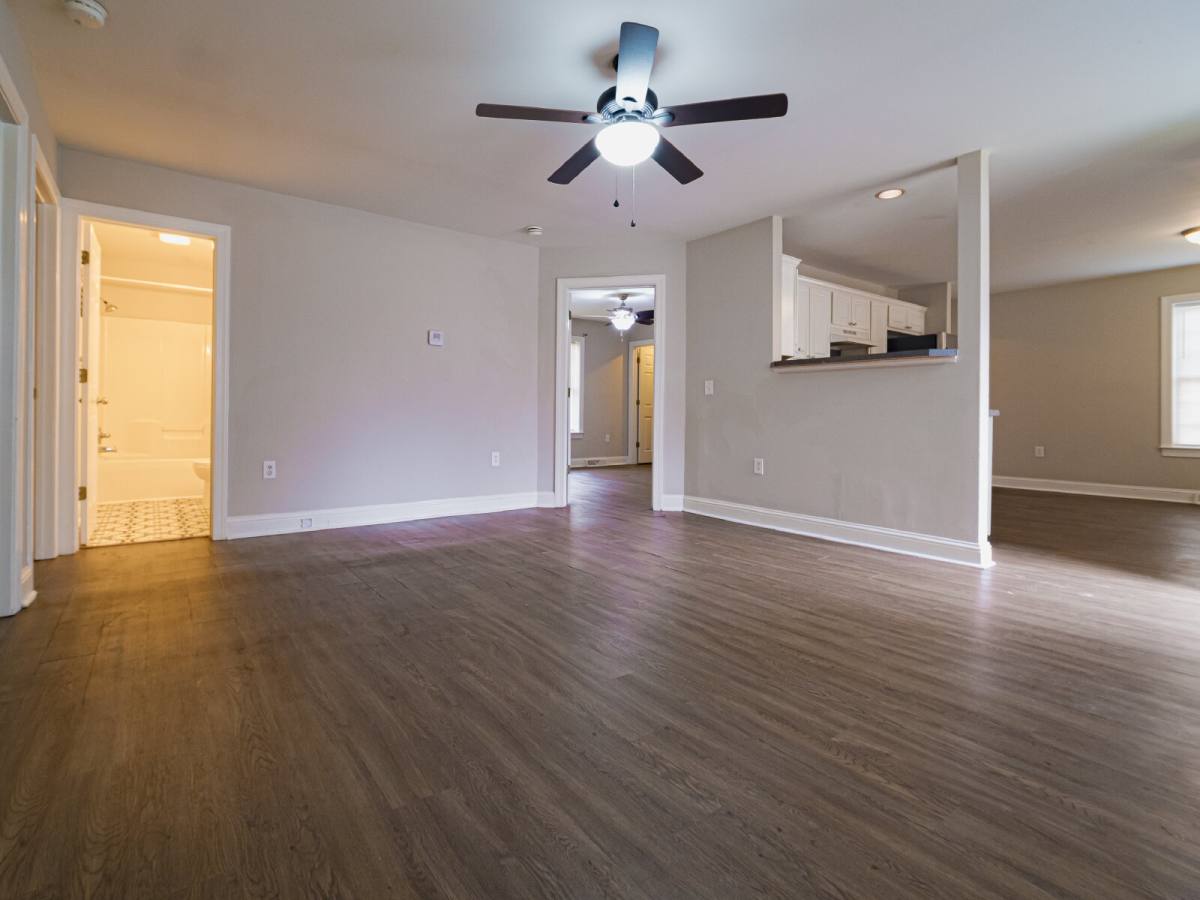 House for rent at 807 King Arthur Dr, Gastonia, NC 28056