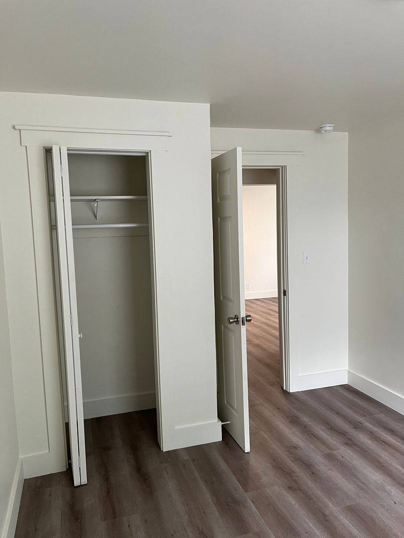 Apartment for rent at 917 Pearl St, St. Joseph, MI 49085