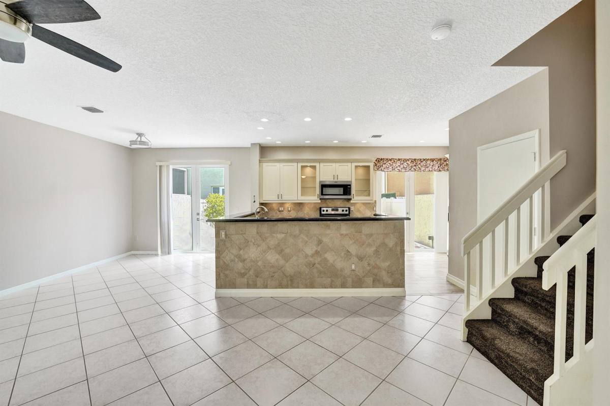 Townhouse for rent at 1365 NW 154th Lane, Pembroke Pines, FL 33028