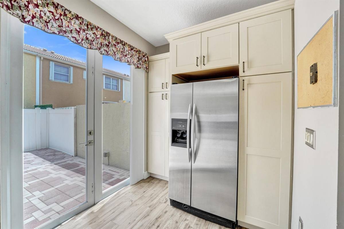 Townhouse for rent at 1365 NW 154th Lane, Pembroke Pines, FL 33028