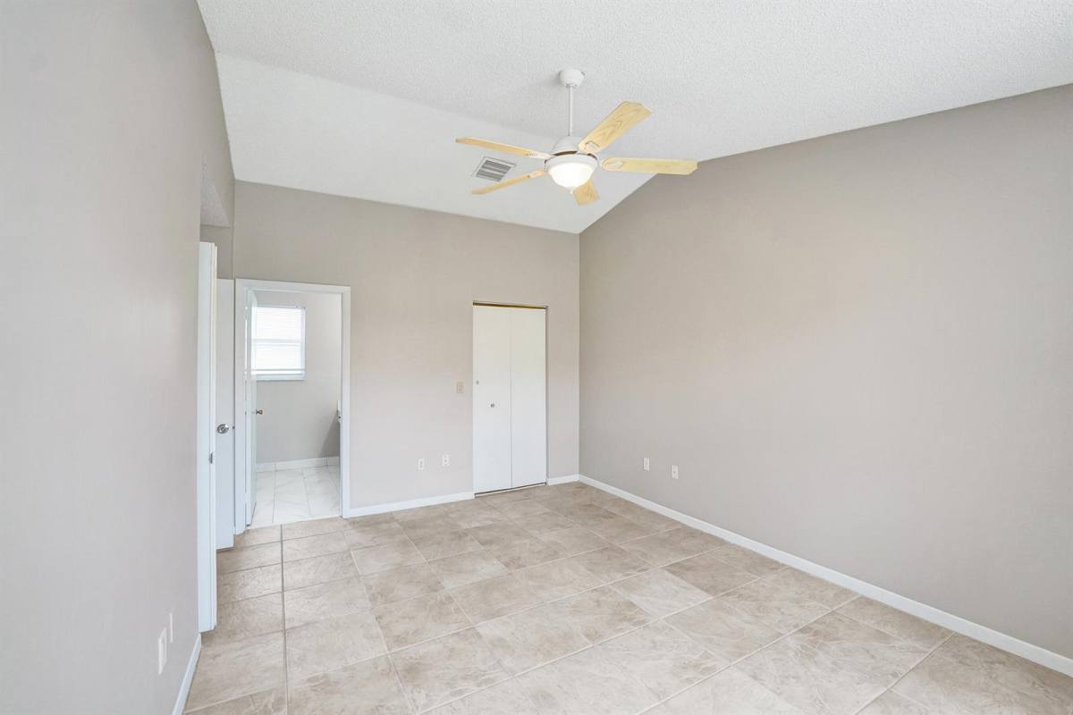 Townhouse for rent at 1365 NW 154th Lane, Pembroke Pines, FL 33028