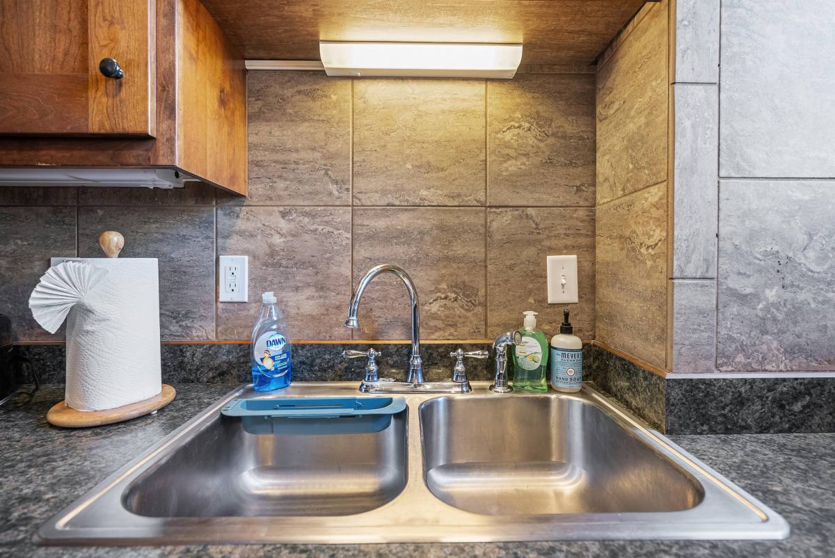 Apartment for rent at 118 SW 8th Ave #302, Topeka, KS 66603