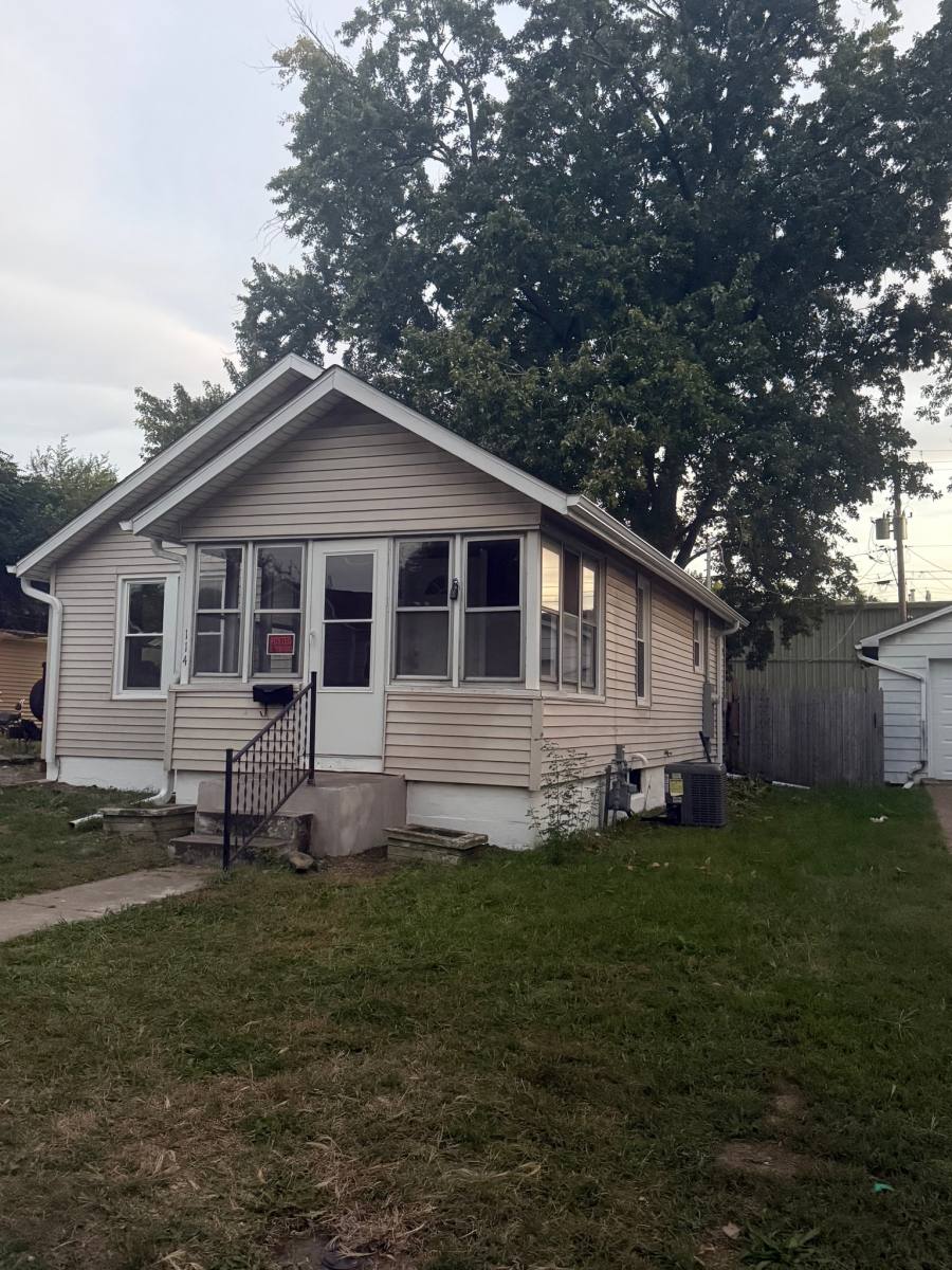 House for rent at 114 Edds St, Pekin, IL 61554