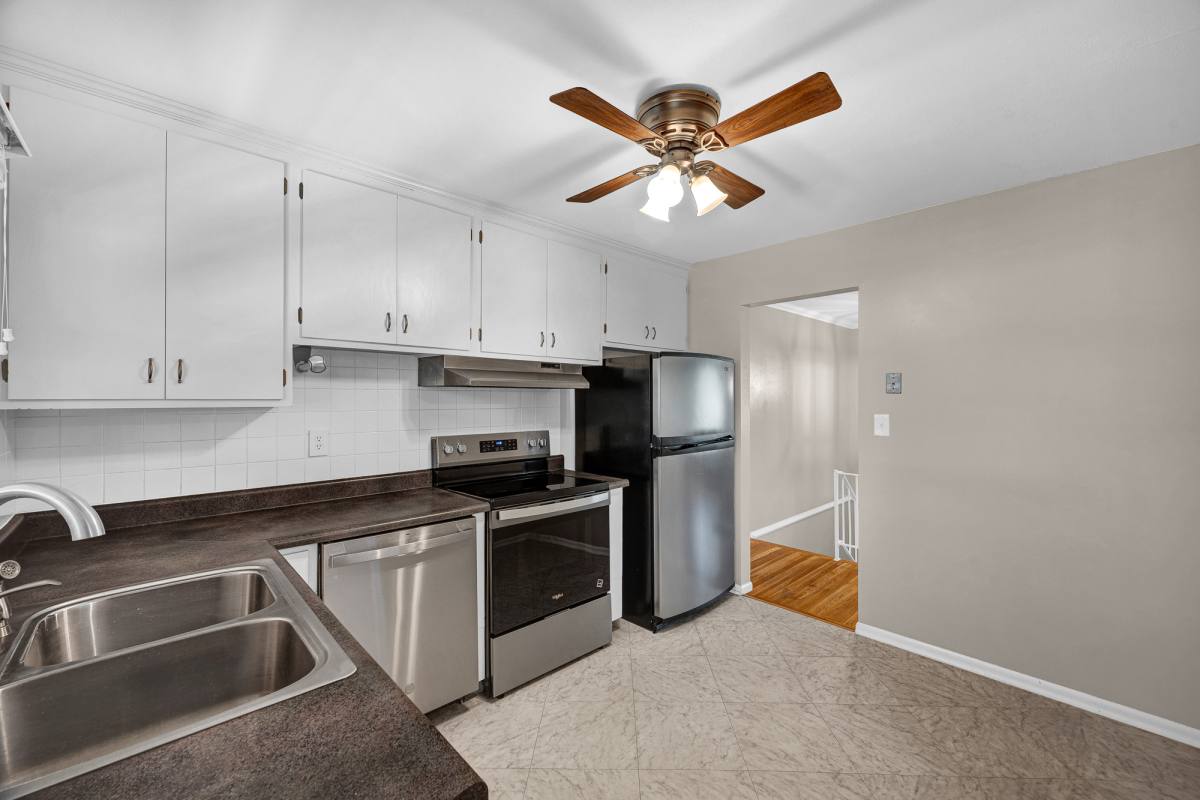 House for rent at 1610 W Oakglen Dr, Peoria, IL 61614