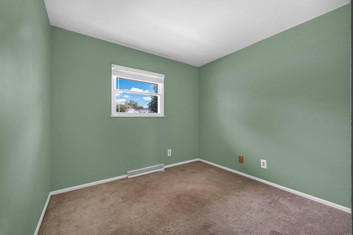 House for rent at 1610 W Oakglen Dr, Peoria, IL 61614