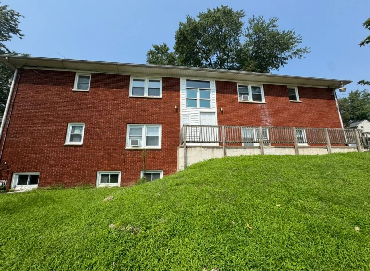 Apartment for rent at 1811 13th Ave #7, Moline, IL 61265