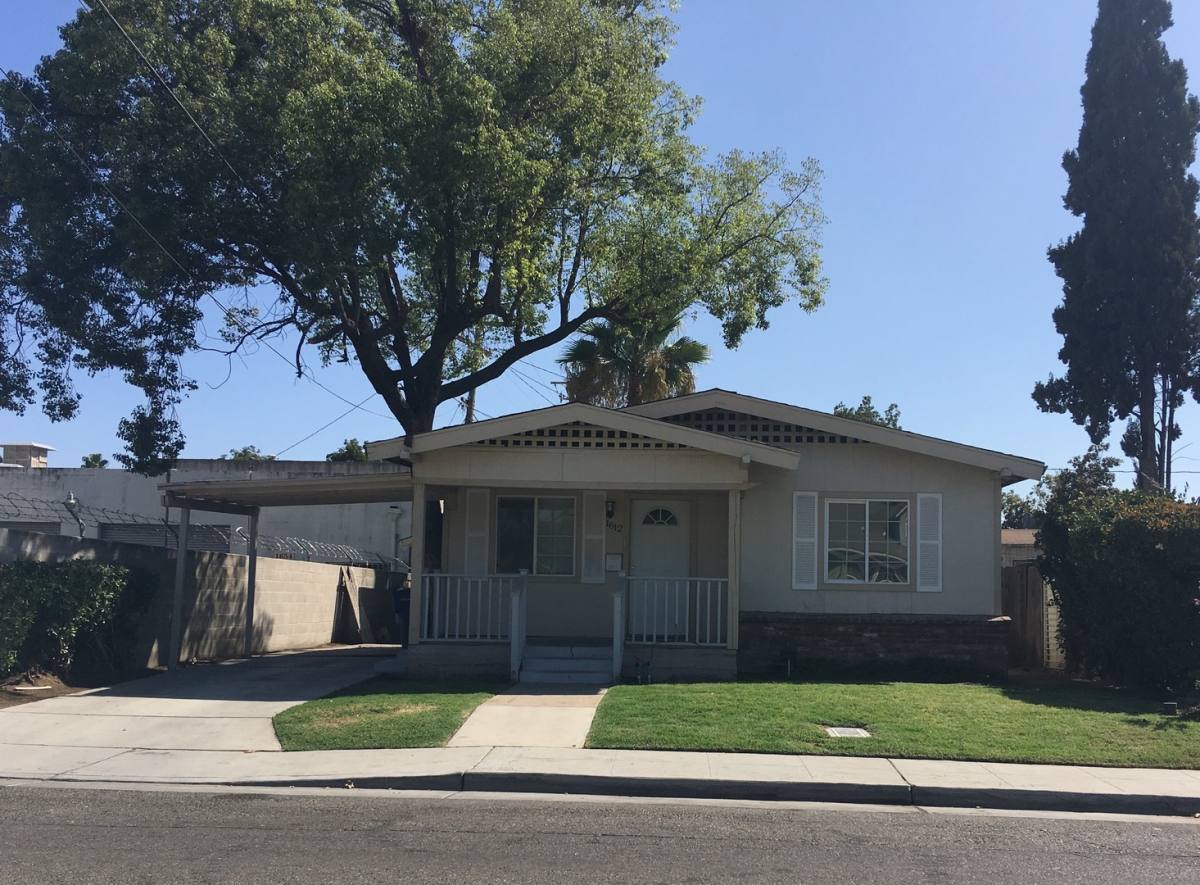 House for rent at 1612 E Home Ave, Fresno, CA 93728