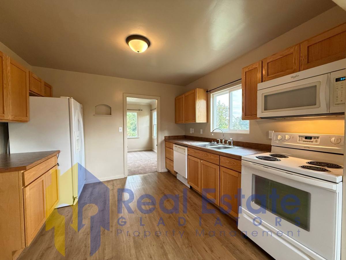 House for rent at 30620 3rd Ave NE, Stanwood, WA 98292
