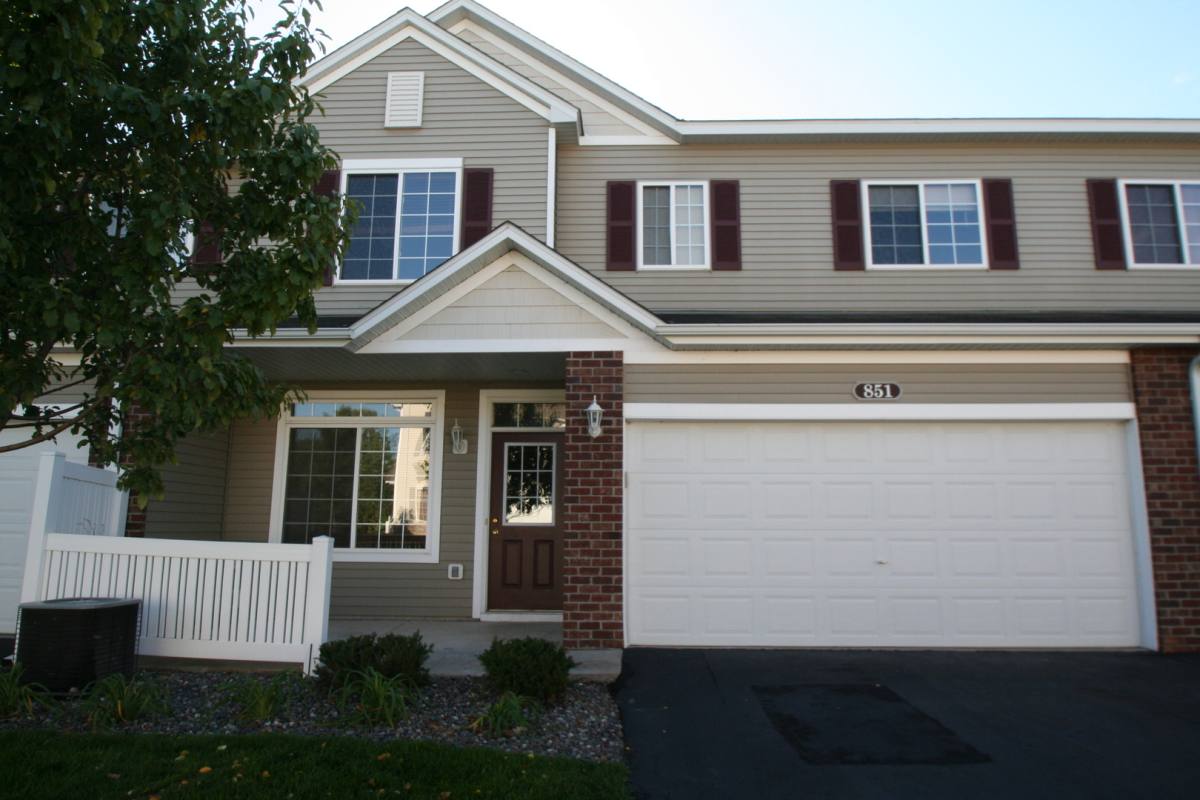 Townhouse for rent at 851 Willow Glen Court, Buffalo, MN 55313