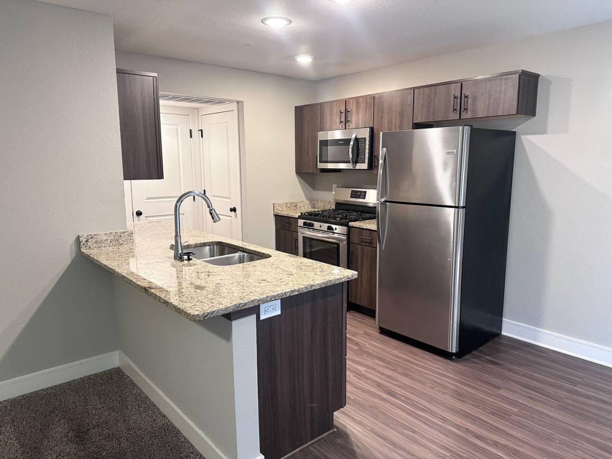 Townhouse for rent at 1542 NE Shale Court, Grain Valley, MO 64029