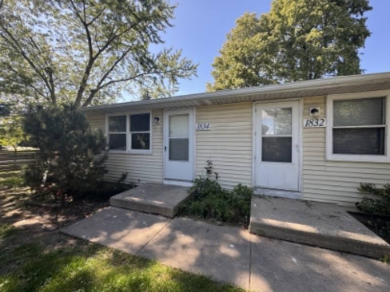 Apartment for rent at 1832 14th Ave, Green Bay, WI 54304