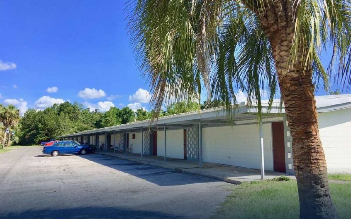 Apartment for rent at 3722 S US-Highway 441, Lake City, FL 32025