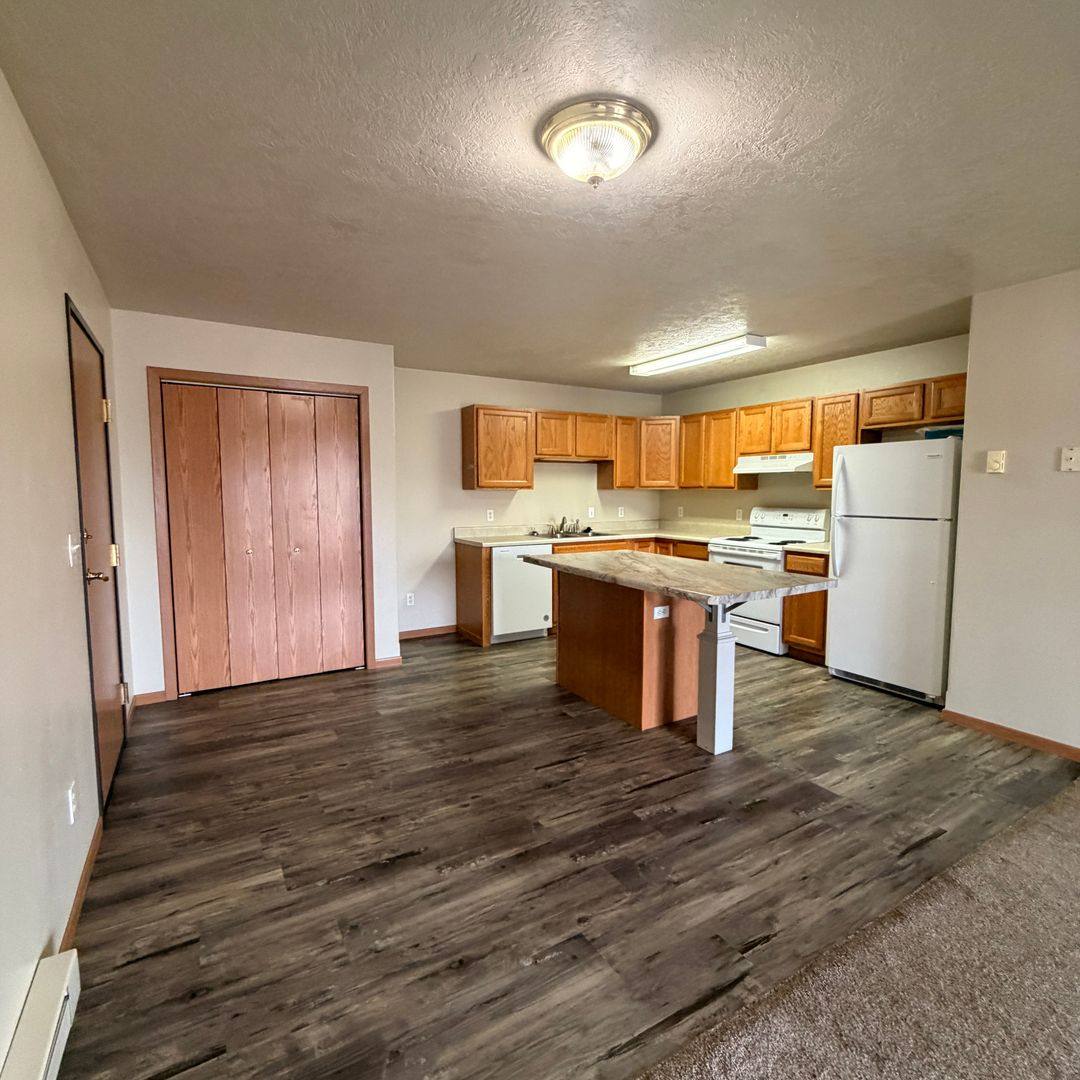 Apartment for rent at 2808 6th St SW, Minot, ND 58701