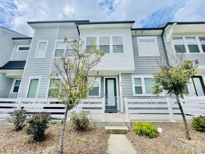 Townhouse for rent at 419 Vinroot Alley, Charlotte, NC 28217