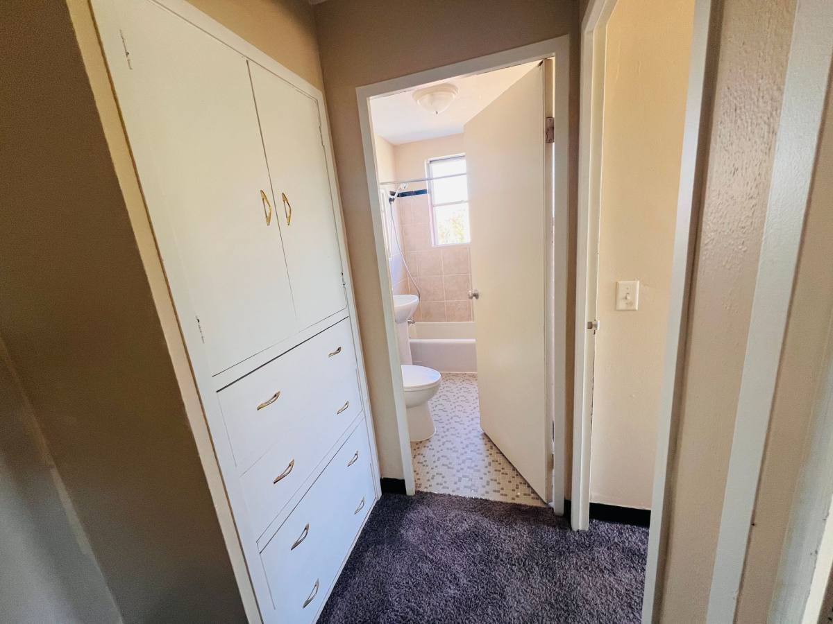 Apartment for rent at 820 N Main St, Aberdeen, SD 57401