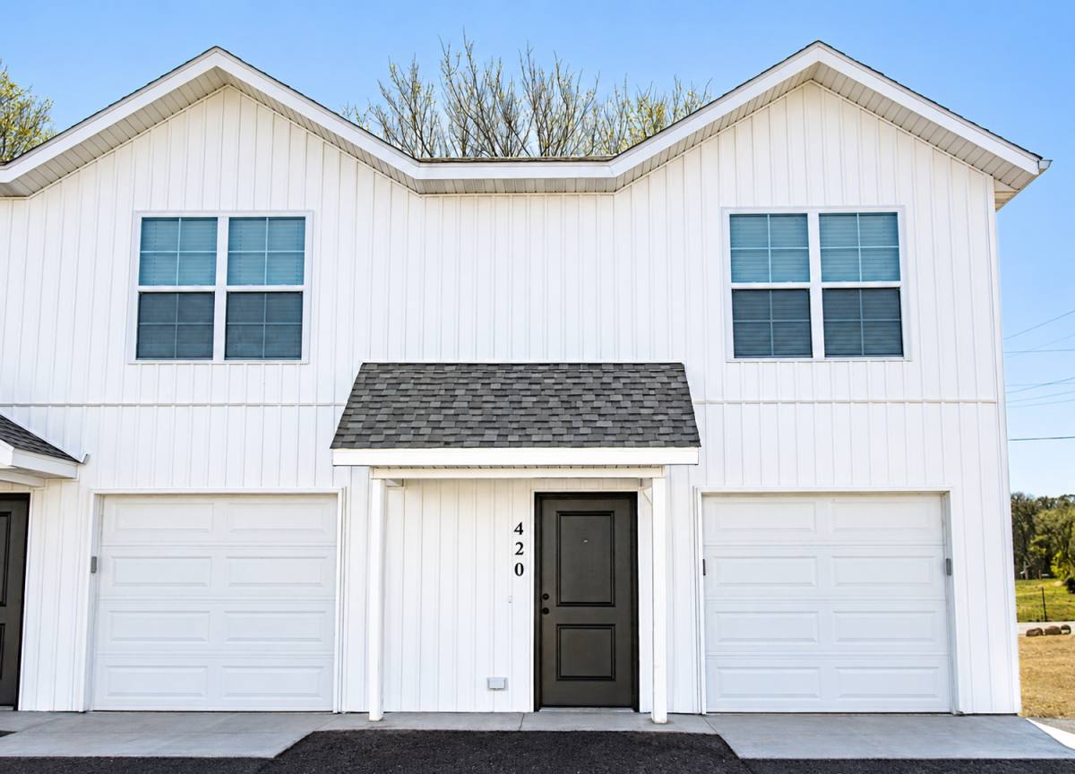 Townhouse for rent at 444 Blue Springs St, Decatur, AR 72722