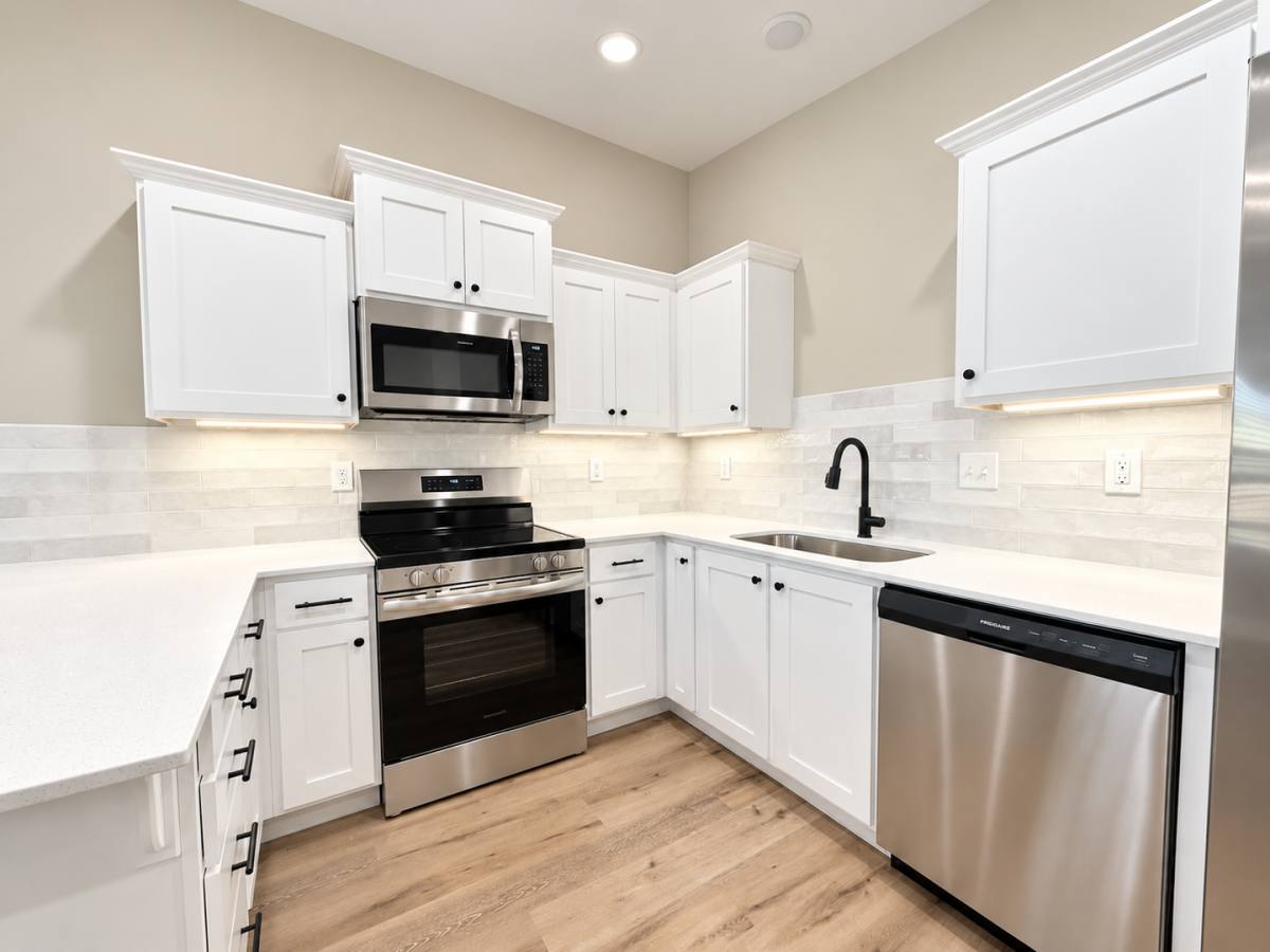 Townhouse for rent at 444 Blue Springs St, Decatur, AR 72722