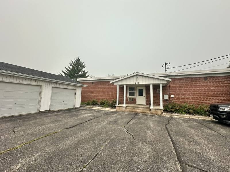 Apartment for rent at 220 Robbins St #5, Seymour, WI 54165