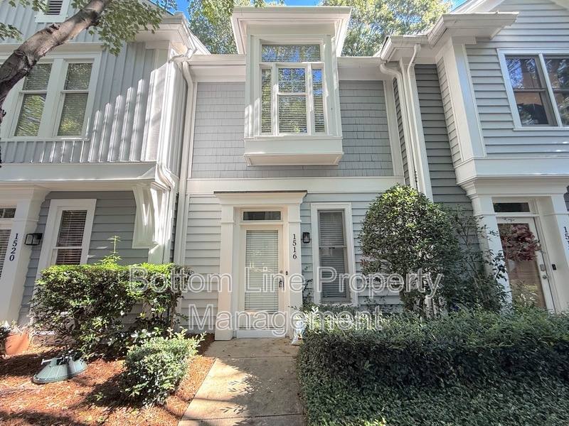 Townhouse for rent at 1516 Cleveland Ave, Charlotte, NC 28203