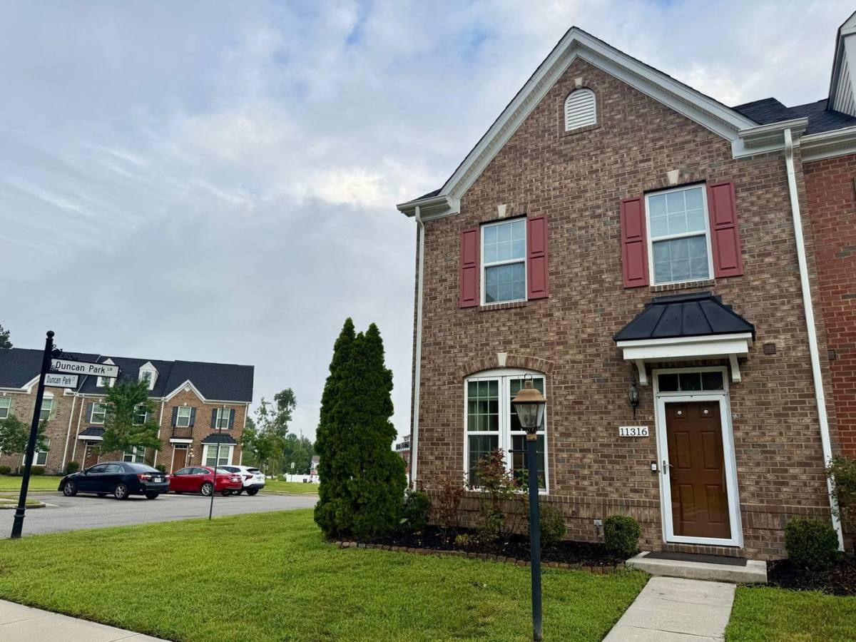 Townhouse for rent at 11316 Duncan Park Court, Glen Allen, VA 23060