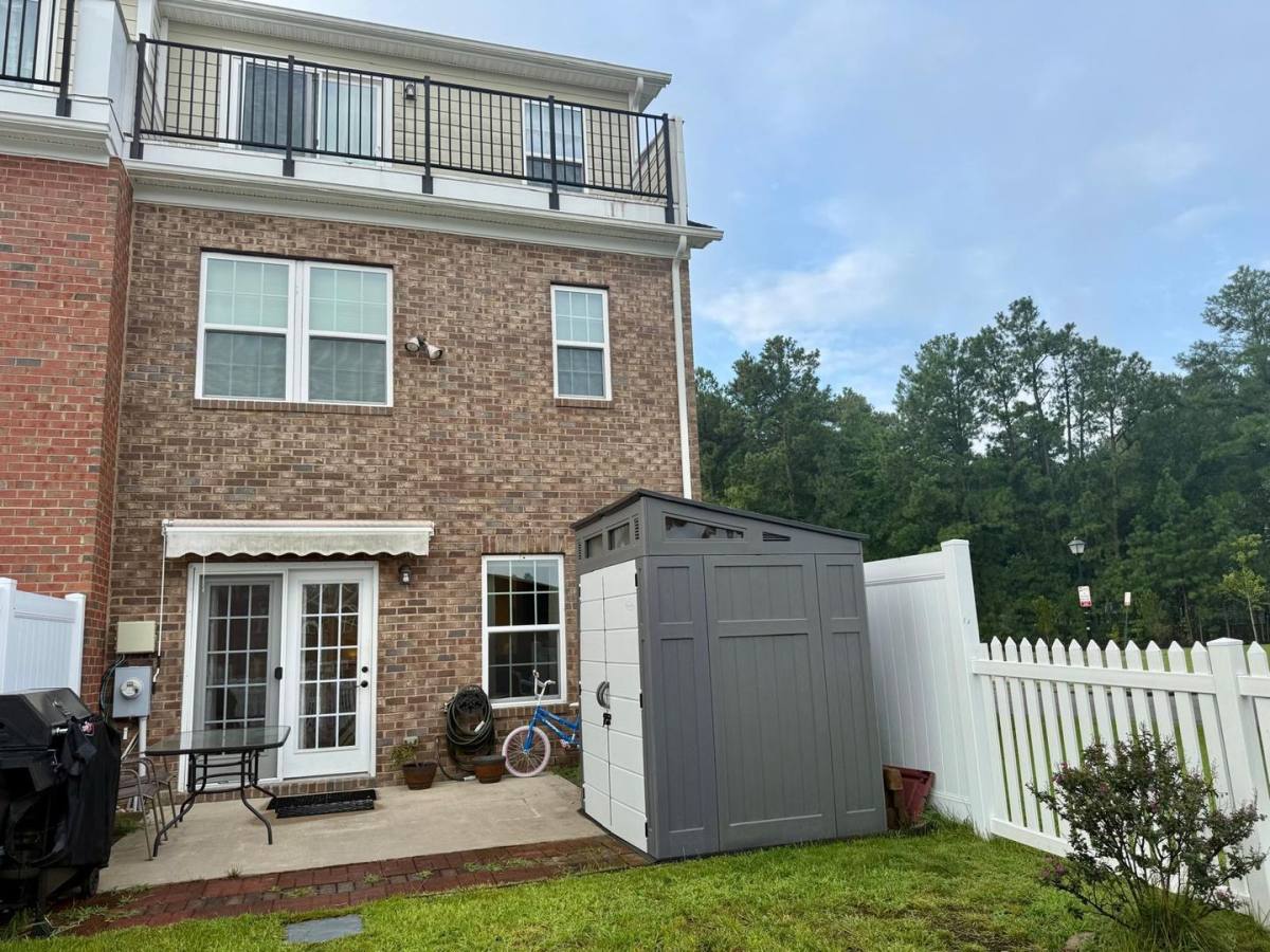Townhouse for rent at 11316 Duncan Park Court, Glen Allen, VA 23060