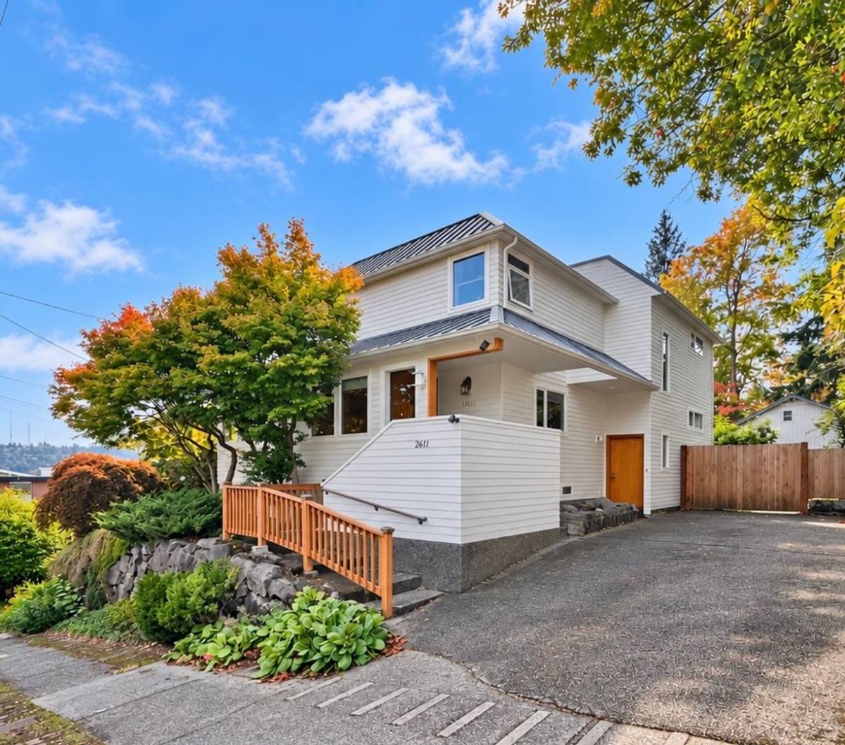 House for rent at 2611 W Newton St, Seattle, WA 98199
