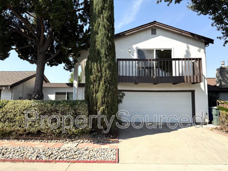 House for rent at 317 De Vega Court, Modesto, CA 95354