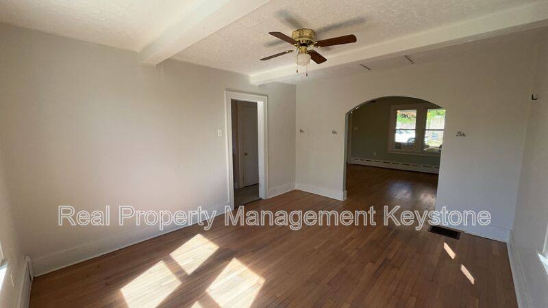 House for rent at 1428 Bellaire Place, Pittsburgh, PA 15226