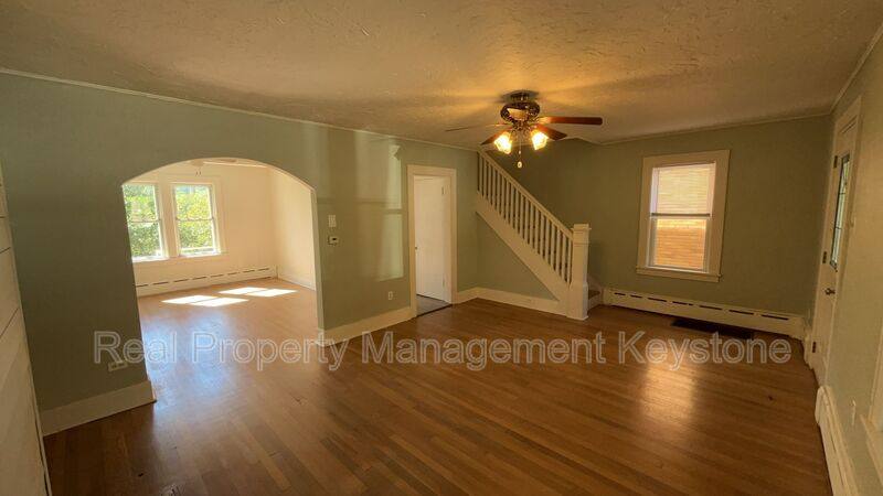 House for rent at 1428 Bellaire Place, Pittsburgh, PA 15226